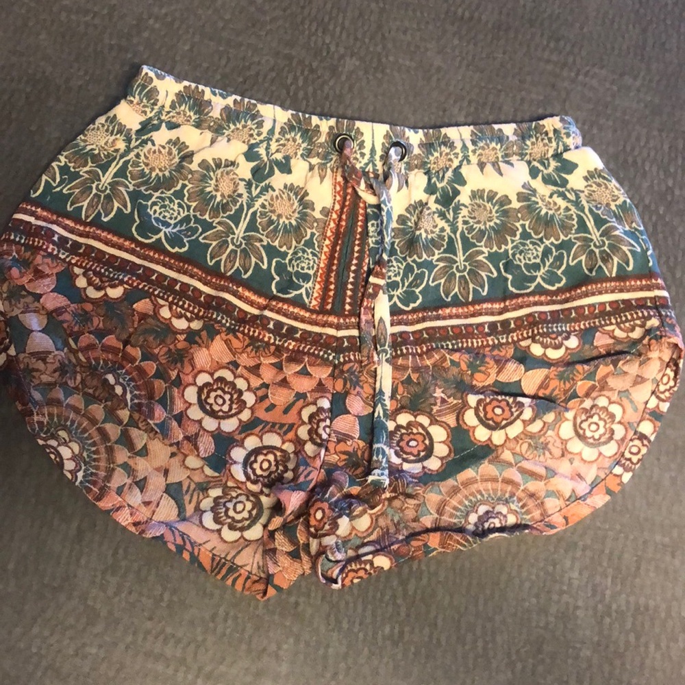 Kendall & Kylie shorts